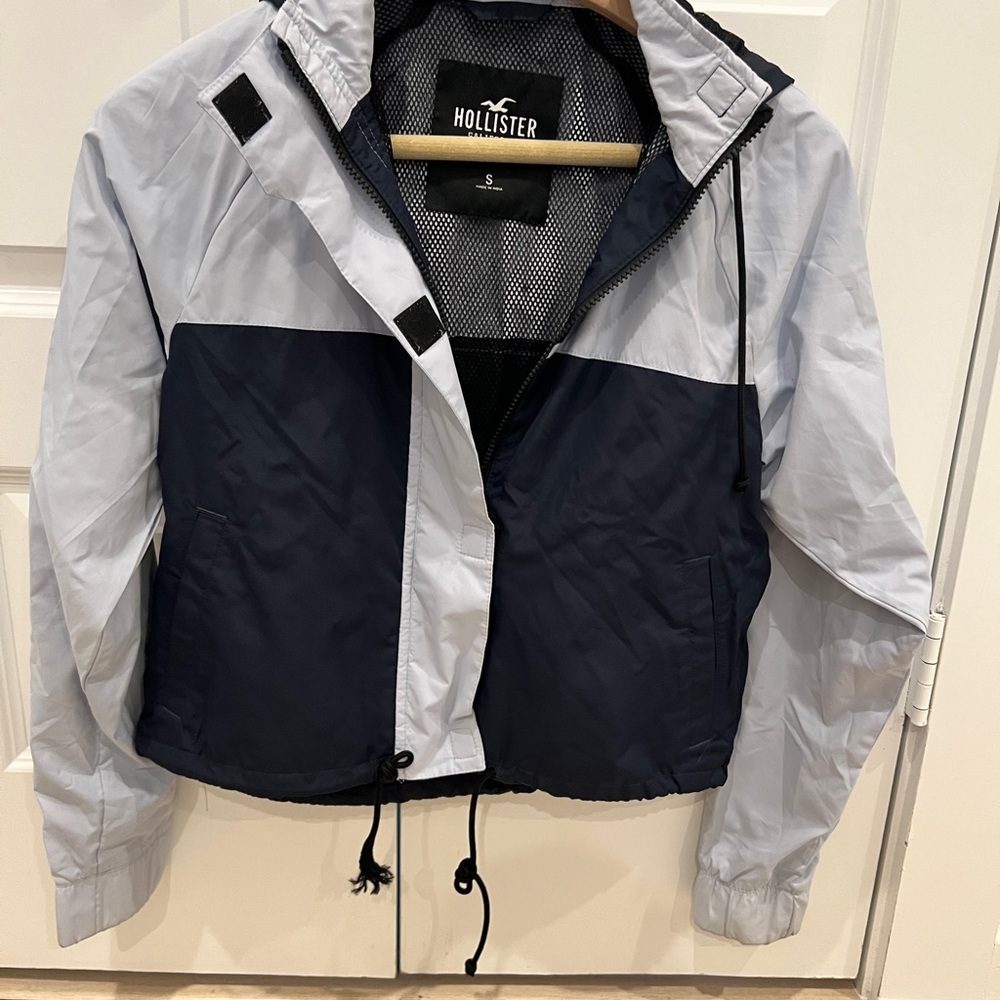 Hollister Two-Tone Hooded Windbreaker Jacket in Light Gray & Navy